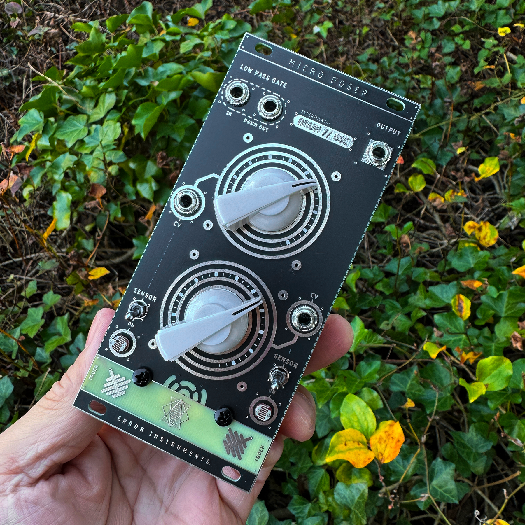 超特価激安の商品をすべて Error Instruments Tassel - Eurorack