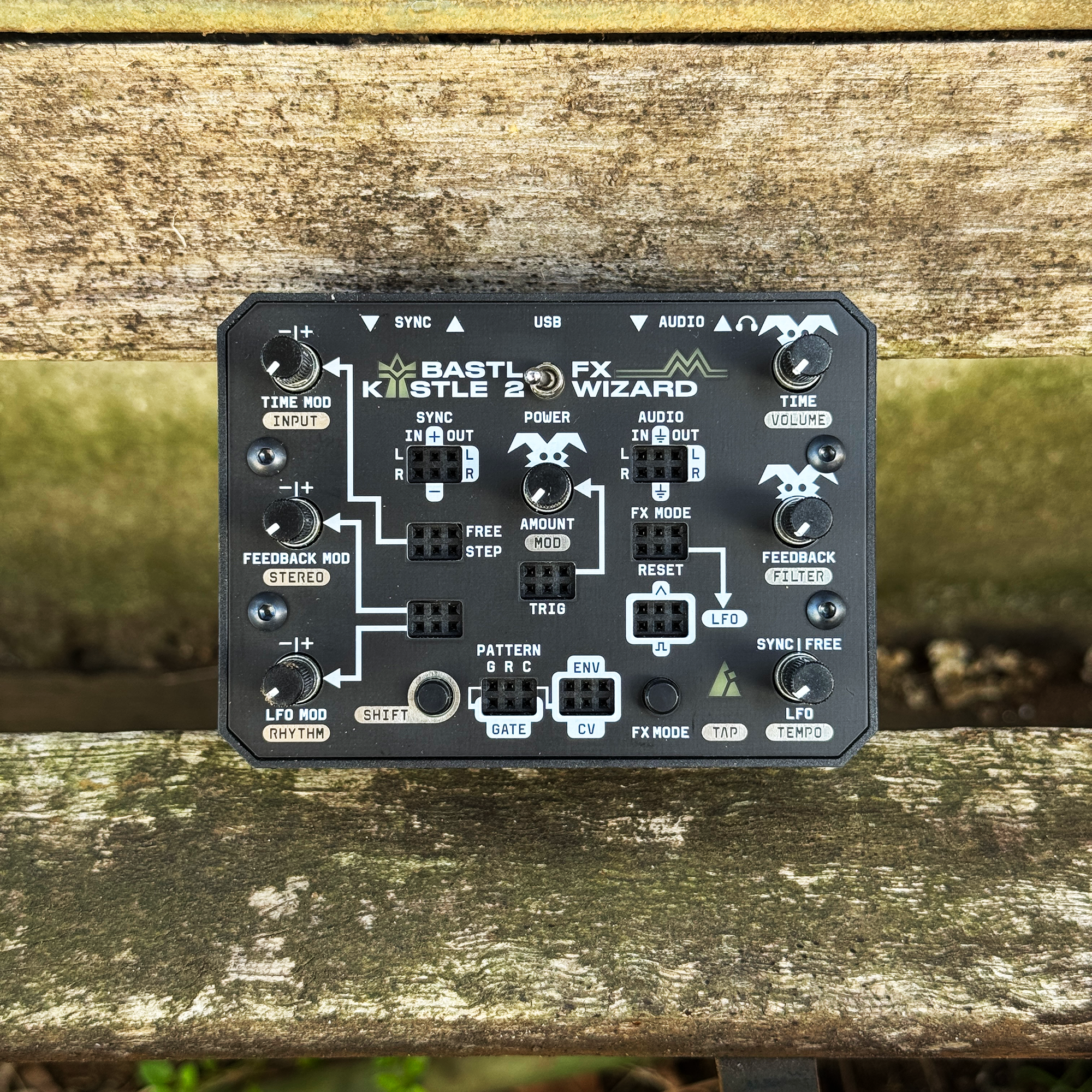 美品! Bastl Instruments KASTLE 2 FX WIZARD BASTL INSTRUMENTS KASTLE 2 FX WIZARD | PA・レコーディング