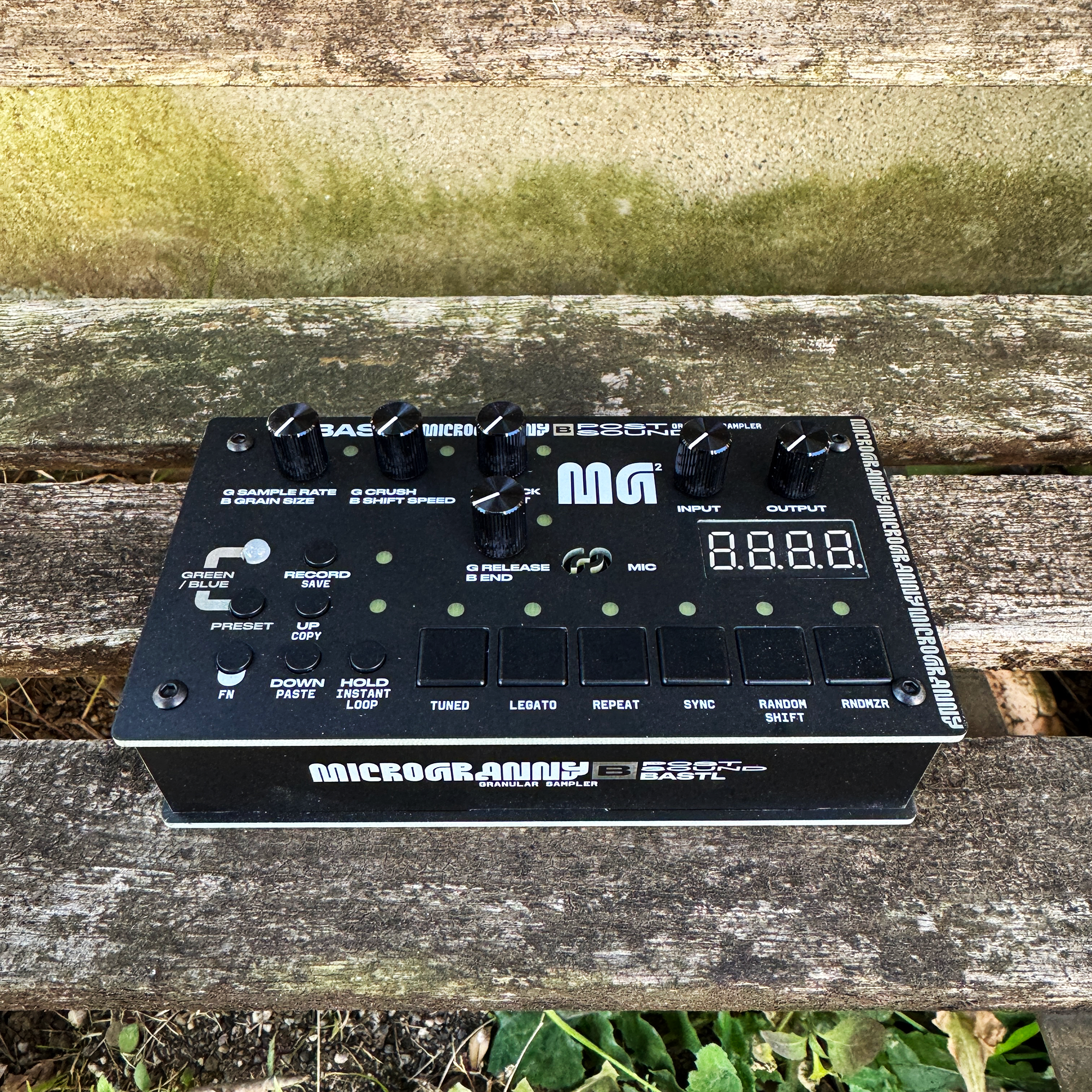 Bastl Instruments / MG Monolith Bastl Instruments / MG Monolith