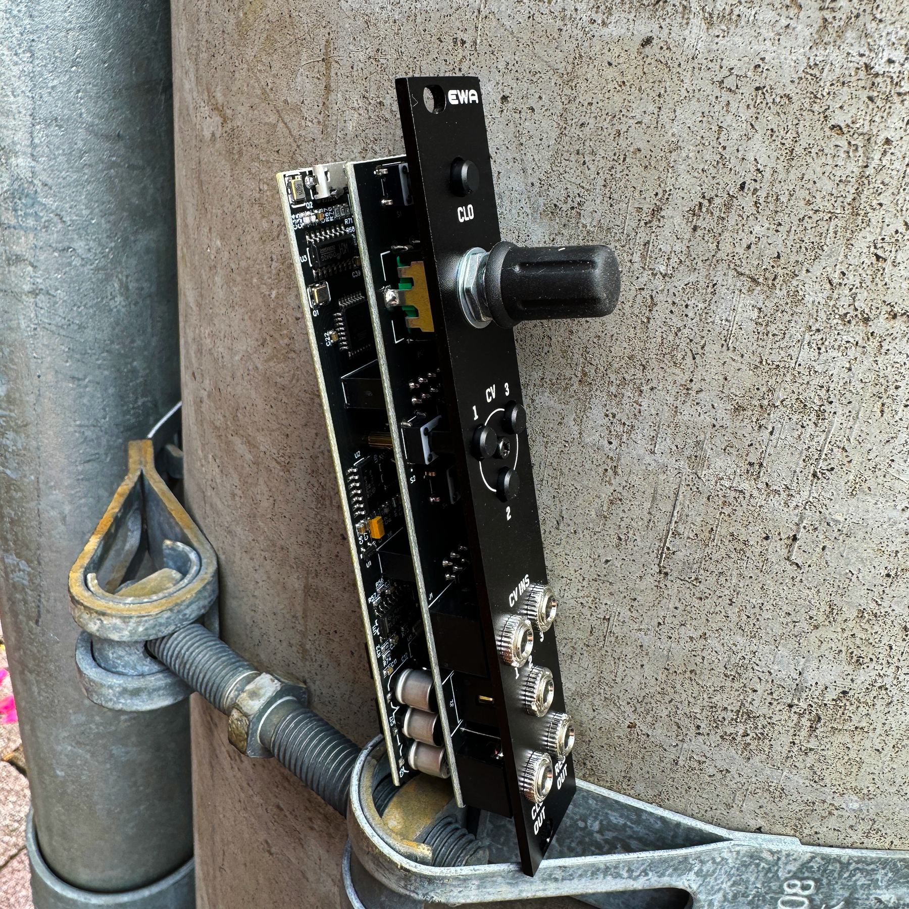 鍵盤楽器 DNIPRO MODULAR KRAIT KRAIT: Knob recorder. Lfo. Random — DNIPRO MODULAR