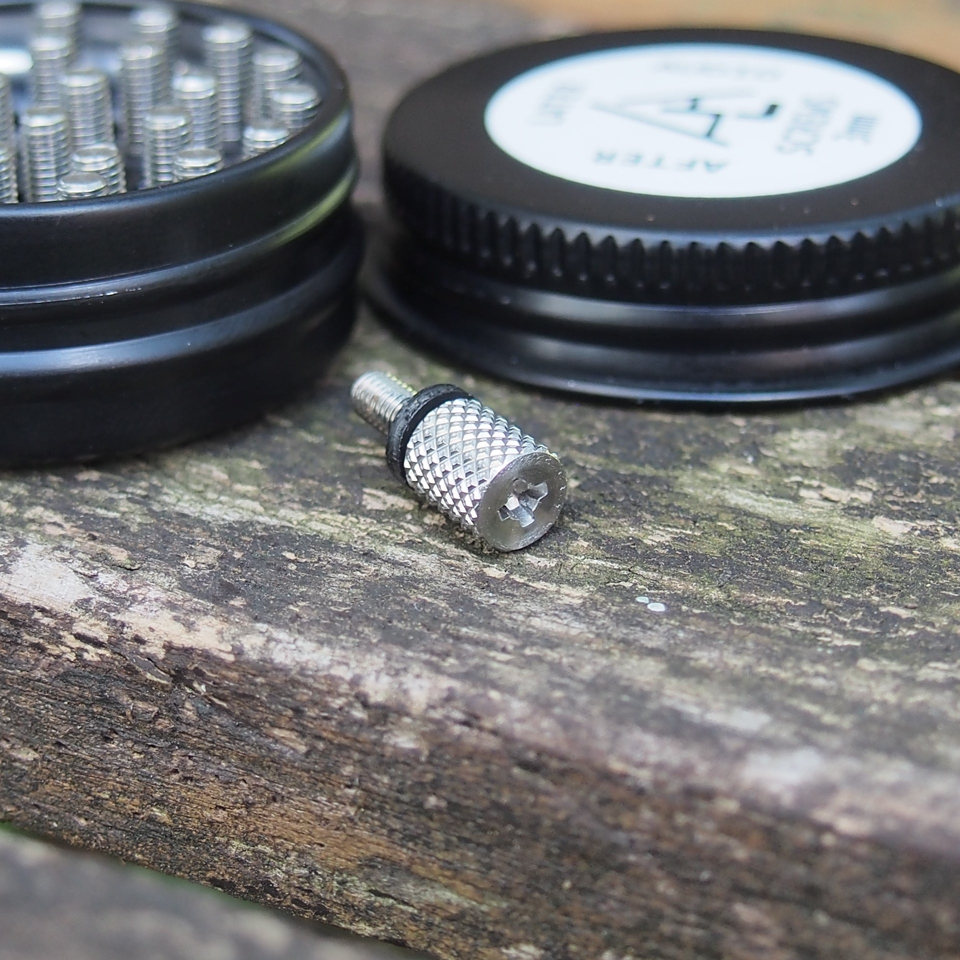 Rack Screws – Tin of 30 – beatsville