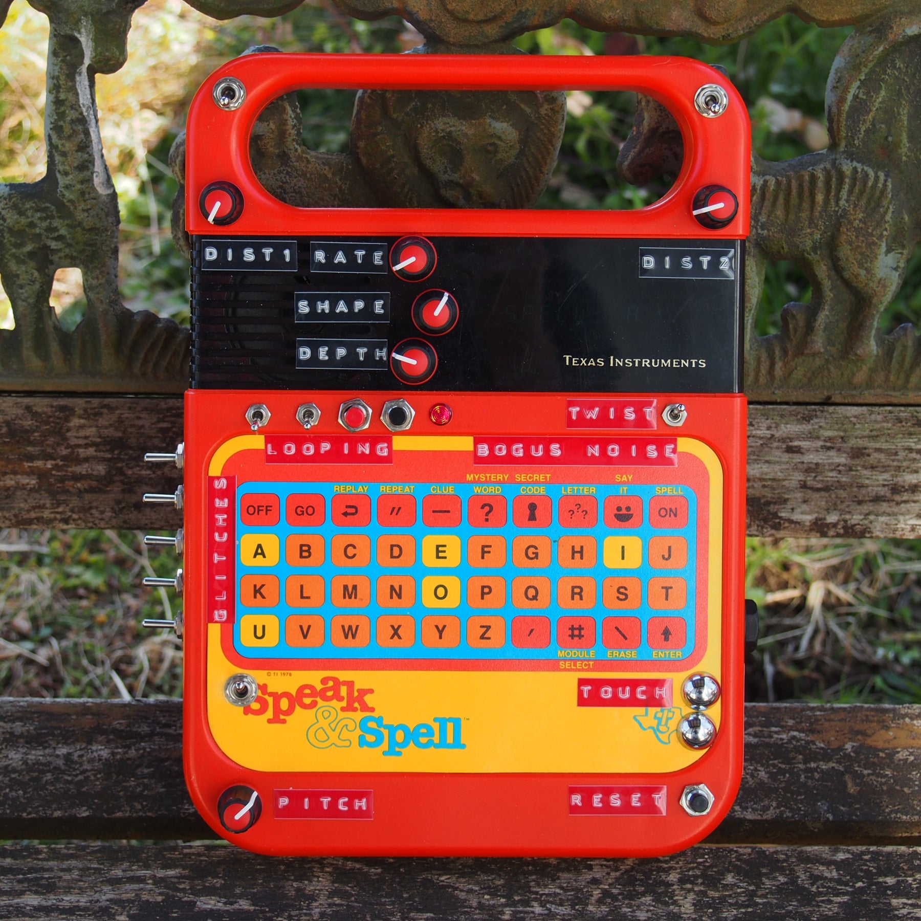 CIRCUIT BENT - Texas Instruments Speak & Spell – beatsville